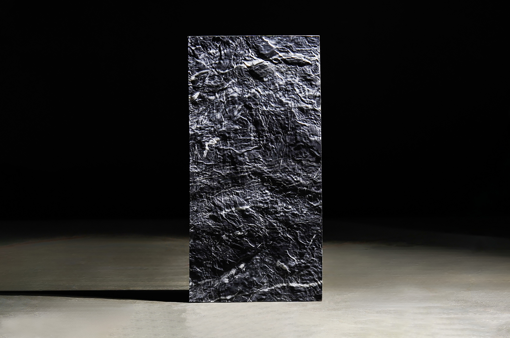CRACKLE - Image 3