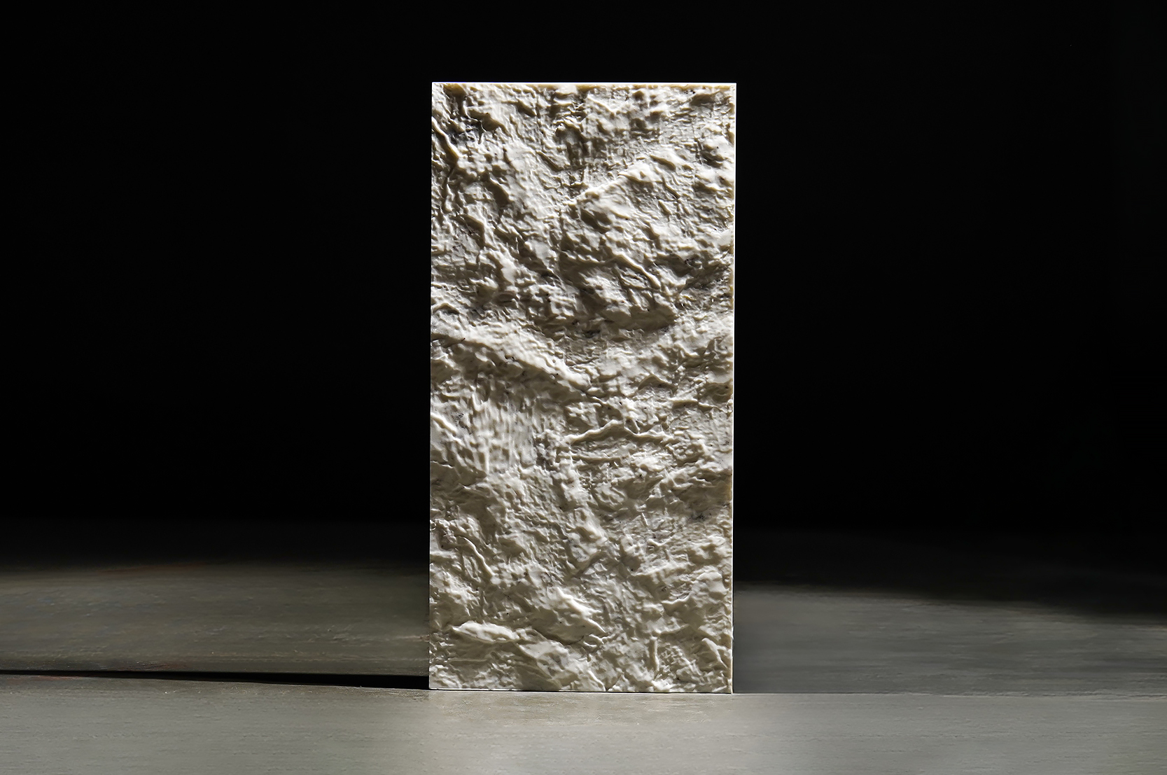 CRACKLE - Image 6